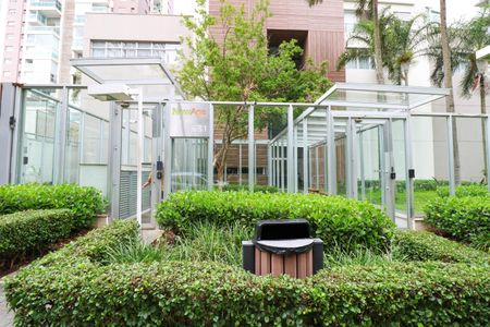 Apartamento à venda com 52m², 1 quarto e 1 vagaFachada