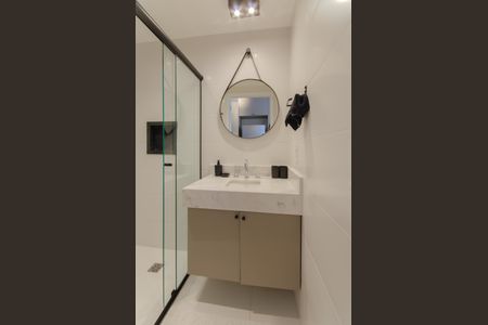 Banheiro de kitnet/studio para alugar com 1 quarto, 23m² em Vila Mariana, São Paulo