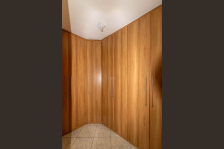 Casa para alugar com 120m², 3 quartos e 1 vaga Casa para alugar com 120m², 3 quartos e 1 vagaCloset da Suíte 1
