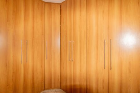 Casa para alugar com 120m², 3 quartos e 1 vaga Casa para alugar com 120m², 3 quartos e 1 vagaCloset da Suíte 1