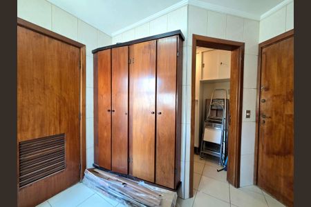 Apartamento para alugar com 150m², 3 quartos e 2 vagas Apartamento para alugar com 150m², 3 quartos e 2 vagasÁrea de Serviço