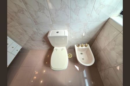 Apartamento para alugar com 150m², 3 quartos e 2 vagas Apartamento para alugar com 150m², 3 quartos e 2 vagasBanheiro da Suíte