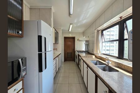 Apartamento para alugar com 150m², 3 quartos e 2 vagas Apartamento para alugar com 150m², 3 quartos e 2 vagasCozinha
