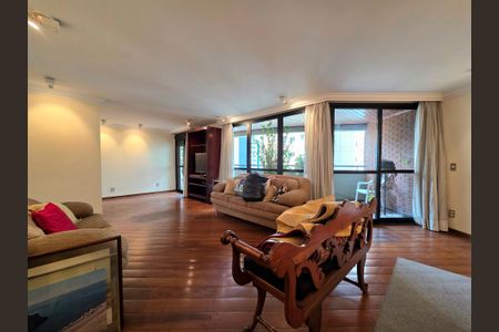 Apartamento para alugar com 150m², 3 quartos e 2 vagas Apartamento para alugar com 150m², 3 quartos e 2 vagasSala