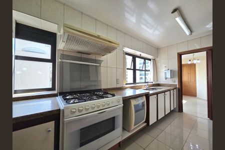 Apartamento para alugar com 150m², 3 quartos e 2 vagas Apartamento para alugar com 150m², 3 quartos e 2 vagasCozinha