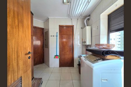 Apartamento para alugar com 150m², 3 quartos e 2 vagas Apartamento para alugar com 150m², 3 quartos e 2 vagasÁrea de Serviço