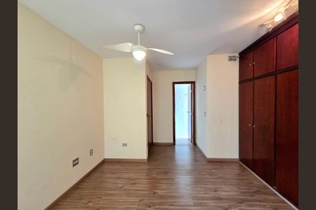 Apartamento para alugar com 150m², 3 quartos e 2 vagas Apartamento para alugar com 150m², 3 quartos e 2 vagasSuíte