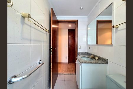 Apartamento para alugar com 150m², 3 quartos e 2 vagas Apartamento para alugar com 150m², 3 quartos e 2 vagasBanheiro Social