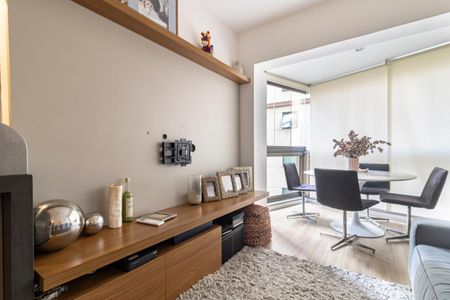 Sala de apartamento à venda com 2 quartos, 68m² em Vila Olímpia, São Paulo