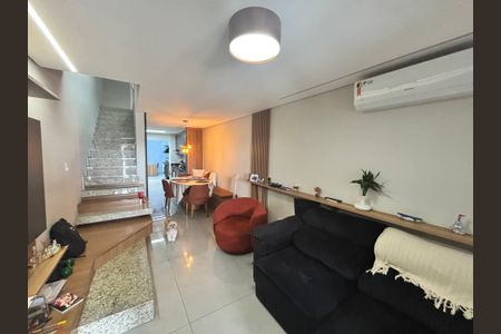 Sala de casa à venda com 3 quartos, 110m² em Vila Matilde, São Paulo