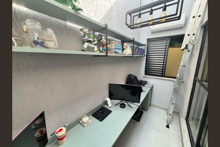 Casa à venda com 110m², 3 quartos e 2 vagasEscritório