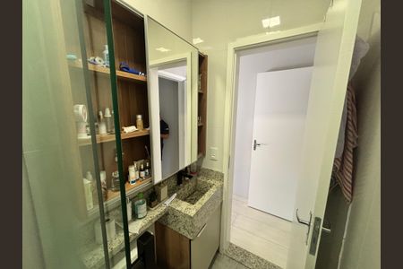 Casa à venda com 110m², 3 quartos e 2 vagasBanheiro da Suíte 1
