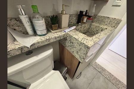 Casa à venda com 110m², 3 quartos e 2 vagasBanheiro da Suíte 1