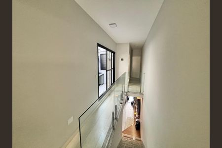 Casa à venda com 110m², 3 quartos e 2 vagasCorredor