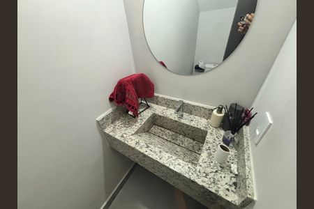 Casa à venda com 110m², 3 quartos e 2 vagasBanheiro 1