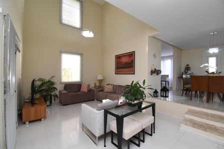 Sala de casa de condomínio à venda com 5 quartos, 280m² em Campo Comprido, Curitiba