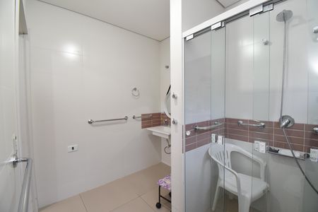 Casa de condomínio à venda com 280m², 5 quartos e 5 vagasBanheiro da Suíte 3