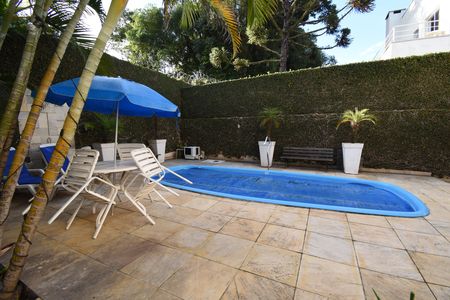 Casa de condomínio à venda com 280m², 5 quartos e 5 vagasÁrea externa com Piscina