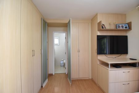 Casa de condomínio à venda com 280m², 5 quartos e 5 vagasSuíte