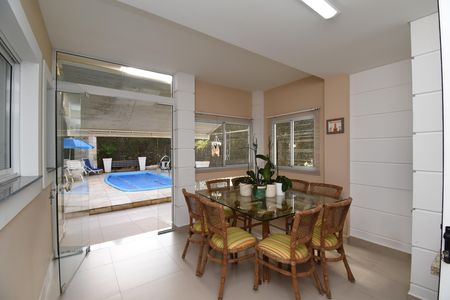 Casa de condomínio à venda com 280m², 5 quartos e 5 vagasÁrea gourmet