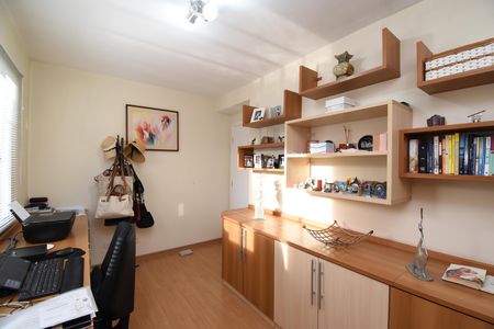 Casa de condomínio à venda com 280m², 5 quartos e 5 vagasQuarto 5