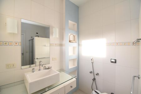 Casa de condomínio à venda com 280m², 5 quartos e 5 vagasBanheiro da Suíte 2