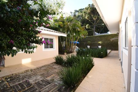 Casa de condomínio à venda com 280m², 5 quartos e 5 vagasÁrea externa 