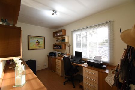Casa de condomínio à venda com 280m², 5 quartos e 5 vagasQuarto 5