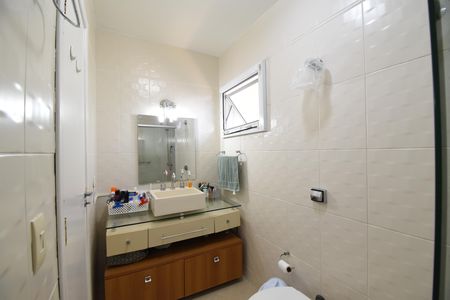 Casa de condomínio à venda com 280m², 5 quartos e 5 vagasBanheiro da Suíte