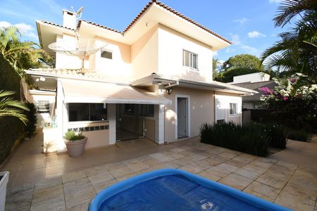 Casa de condomínio à venda com 280m², 5 quartos e 5 vagasÁrea externa 