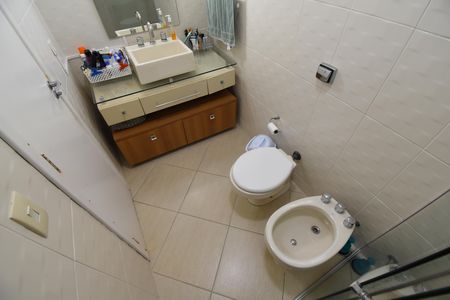Casa de condomínio à venda com 280m², 5 quartos e 5 vagasBanheiro da Suíte