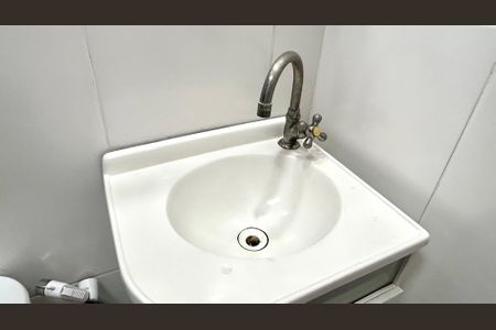 Casa para alugar com 50m², 1 quarto e sem vagaBanheiro