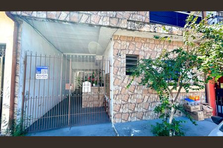 Casa para alugar com 50m², 1 quarto e sem vagaPlaca instalada na fachada do imóvel 