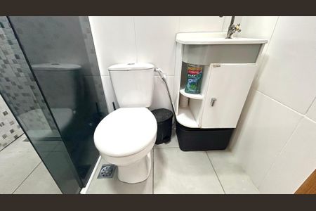 Banheiro de casa para alugar com 1 quarto, 50m² em Vila Barros, Guarulhos