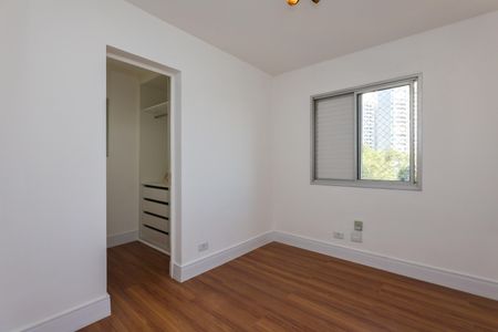 Apartamento à venda com 86m², 3 quartos e 2 vagasQuarto 2