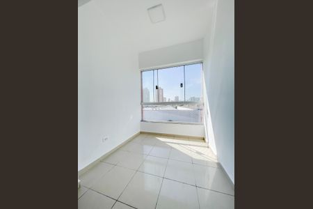 Sacada de apartamento para alugar com 2 quartos, 67m² em Km 18, Osasco