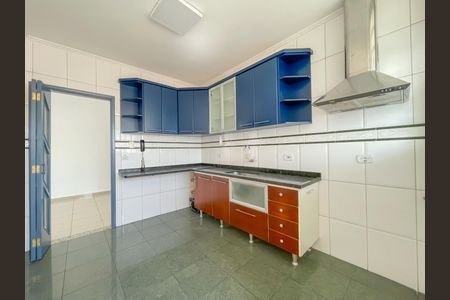 Apartamento para alugar com 67m², 2 quartos e 1 vagaCozinha