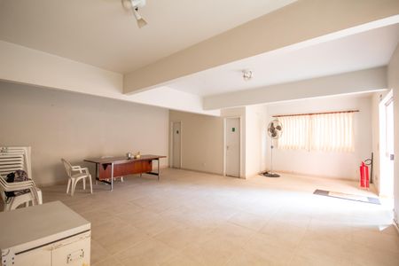 Apartamento para alugar com 67m², 2 quartos e 1 vagaÁrea comum - Salão de festas
