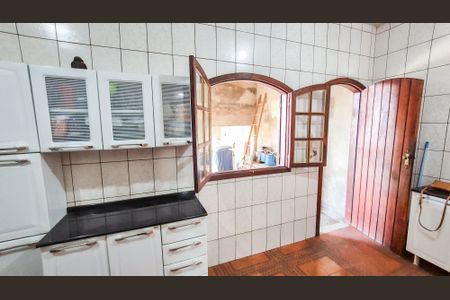Casa à venda com 1805m², 2 quartos e 1 vagaCozinha 