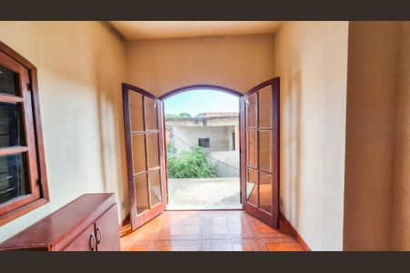 Casa à venda com 1805m², 2 quartos e 1 vagaQuarto 2 Segundo andar 