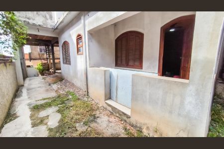Casa à venda com 1805m², 2 quartos e 1 vagaLateral da casa 