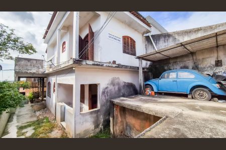 Casa à venda com 1805m², 2 quartos e 1 vagaFrente da casa com garagem 
