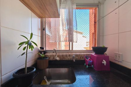 Apartamento para alugar com 70m², 3 quartos e 1 vagaÁrea de Serviço