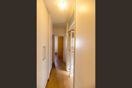 Casa de condomínio para alugar com 260m², 3 quartos e 2 vagas Casa de condomínio para alugar com 260m², 3 quartos e 2 vagasCorredor