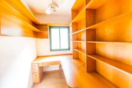 Casa de condomínio para alugar com 260m², 3 quartos e 2 vagas Casa de condomínio para alugar com 260m², 3 quartos e 2 vagasEscritório