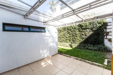 Casa de condomínio para alugar com 260m², 3 quartos e 2 vagas Casa de condomínio para alugar com 260m², 3 quartos e 2 vagasÁrea gourmet