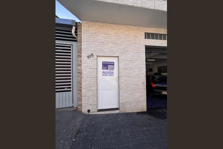 Casa para alugar com 72m², 2 quartos e sem vagaFachada