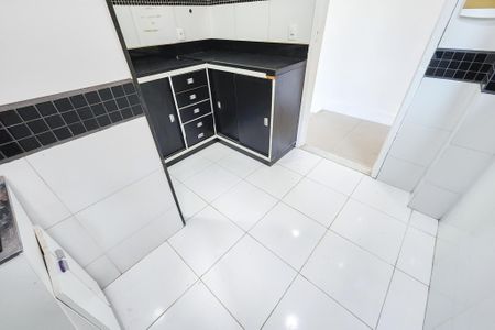 Apartamento para alugar com 55m², 2 quartos e sem vaga Apartamento para alugar com 55m², 2 quartos e sem vagaCozinha