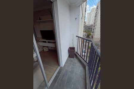 Apartamento para alugar com 62m², 3 quartos e 1 vagaVaranda