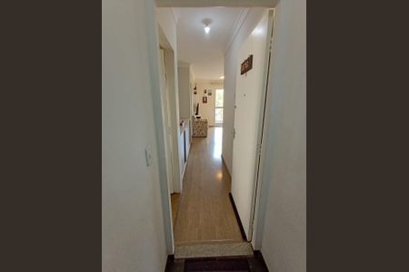 Corredor de apartamento para alugar com 3 quartos, 62m² em Jardim Botucatu, São Paulo